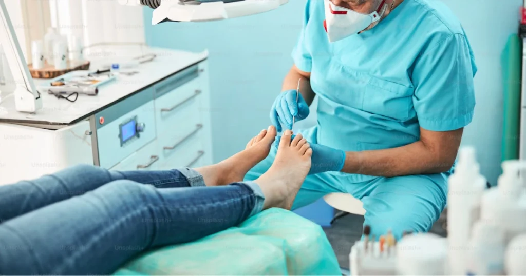Pros and Cons of Laser Treatment for Toenail Fungus